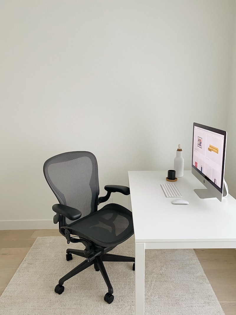 Herman Miller Aeron mesh ergonomic office chair