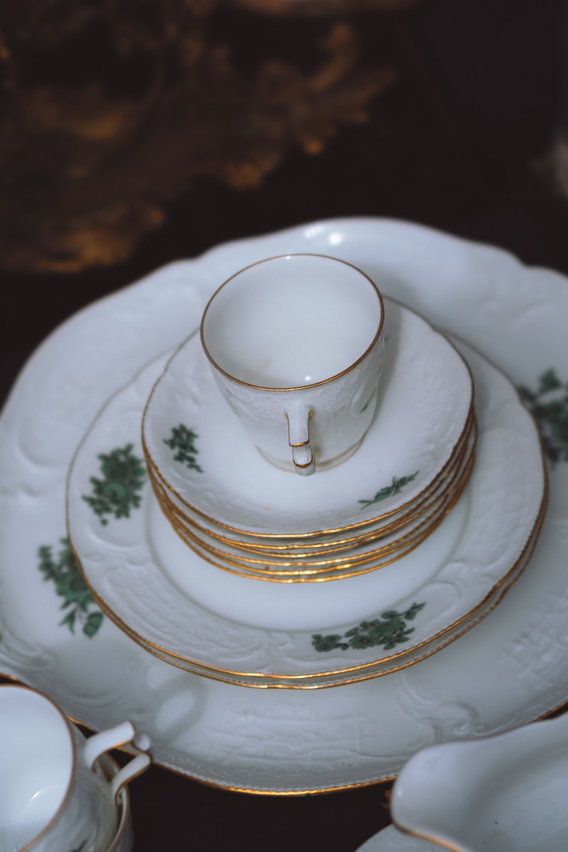 Lenox china dinner setting